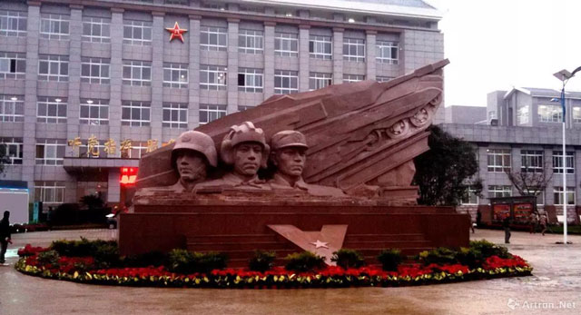 抗戰(zhàn)主題雕塑軍人的時代精神