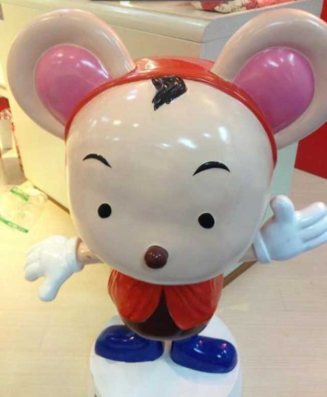 玻璃鋼商場(chǎng)卡通雕塑
