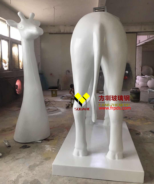 玻璃鋼長(zhǎng)頸鹿動(dòng)物雕塑