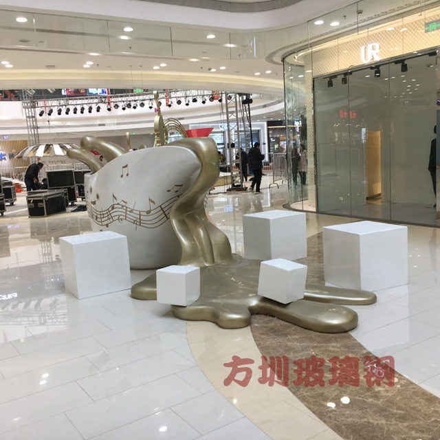 商業(yè)美陳雕塑為什么用玻璃鋼的？