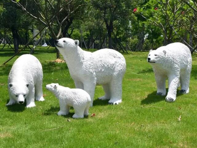 玻璃鋼北極熊動物雕塑制作
