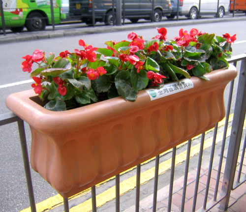 人行道玻璃鋼護(hù)欄花盆
