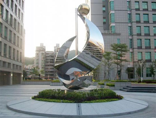 小區(qū)不銹鋼標(biāo)志雕塑
